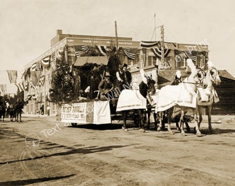 1914 Horse Drawn Parade Float, Helena, Montana Vintage Old Photo Art Print