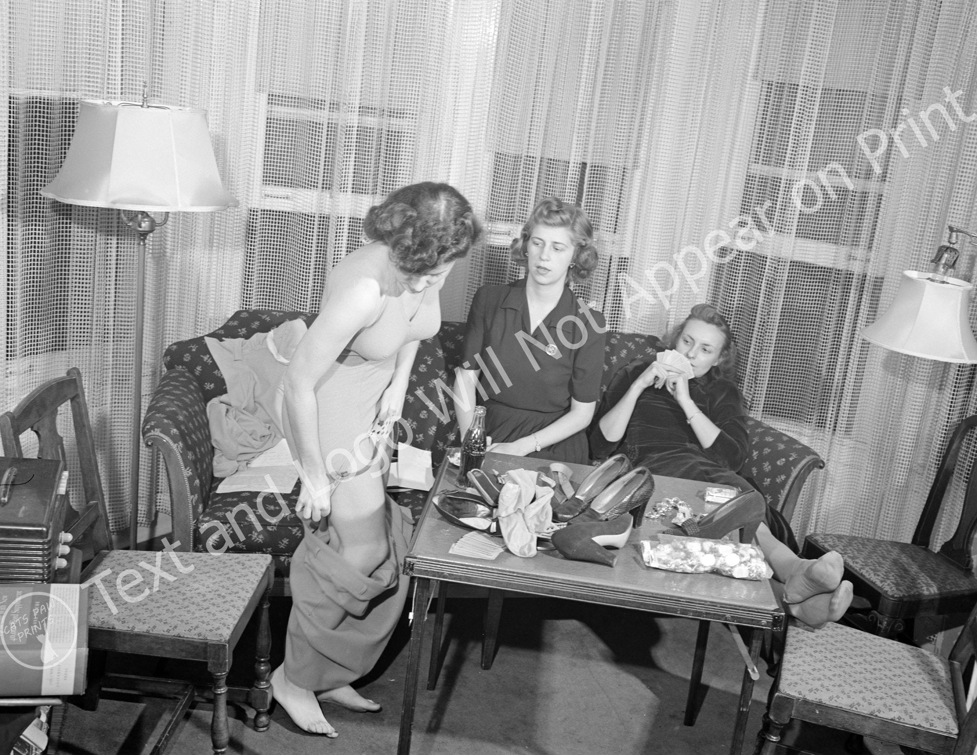 1941 Girls Playing Strip Poker Detroit Michigan Vintage image pic