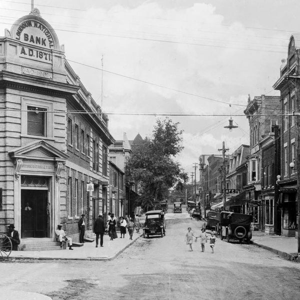 1910-1925 King Street, Leesburg, Virginia Vintage Photograph 8.5" x 11" Art Print