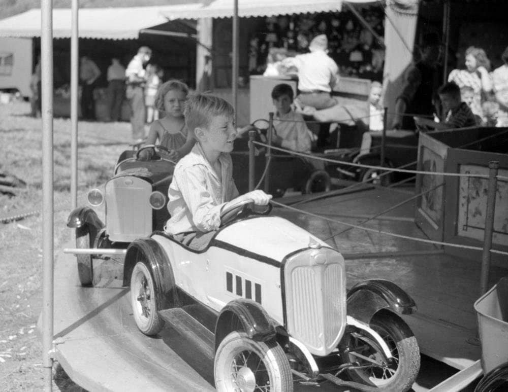Vintage Kiddie Ride Photo: Bellows Falls, VT Art Print - Etsy