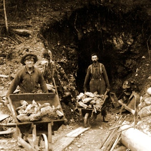 1911 Miners at Mammoth Mine Vintage Photo Art Print (8.5&quot; x 11&quot;)