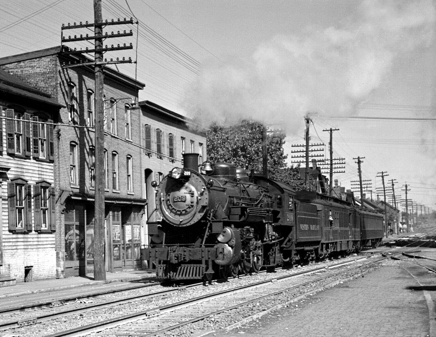 1937 Train Arriving in Hagerstown MD Vintage Photograph pic