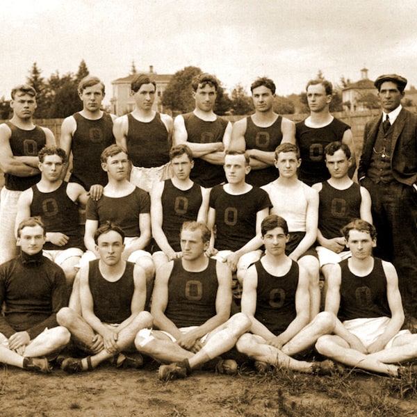 1907 University of Oregon Track Team Vintage Photograph 8.5" x 11" Art Print