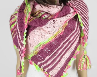 Shawl in 100% soft wool - hand knitted - Gift for woman