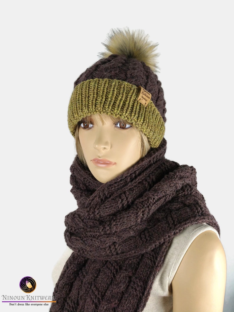 Long scarf and pompom hat for women in recycled yarn hand knitted image 1