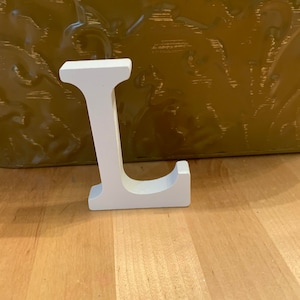 Letras de madera de pie, 3 pulgadas, color blanco LETRA L