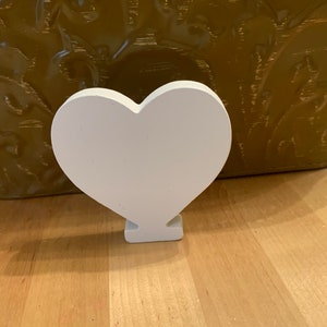 Letras/símbolos de madera en pie, corazón blanco de 3 pulgadas