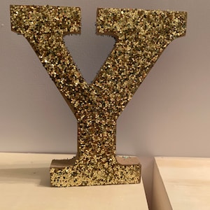 Letras con purpurina, letras de madera doradas de 4 pulgadas, letras independientes con brillo, letras decorativas para carteles, días festivos, ocasiones especiales
