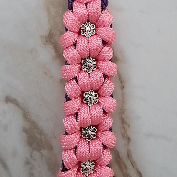 Handmade Daisy Paracord KeyChain