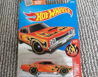 Hot Wheels '69 Dodge Coronet Superbee Orange HW Flames Regalo di compleanno perfetto Regalo di compleanno perfetto Macchinina giocattolo in miniatura