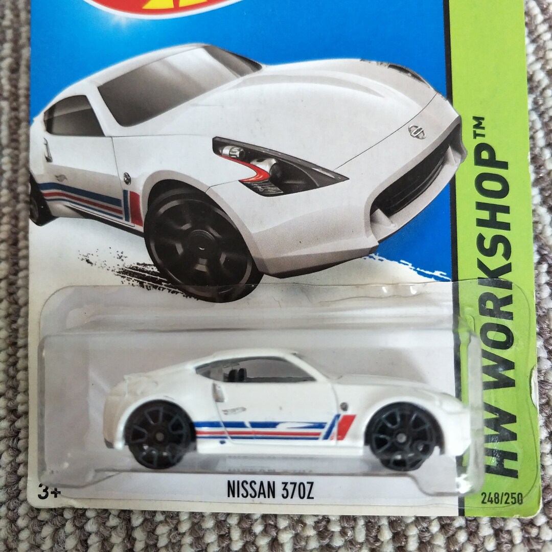 Hot Wheels Nissan 370Z White Hw Workshop Birthday Gift Rare