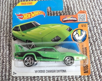 Hot Wheels '69 Dodge Charger Daytona Green HW Muscle Mania  Perfect Birthday  Gift Miniature Collectable Model Toy Car