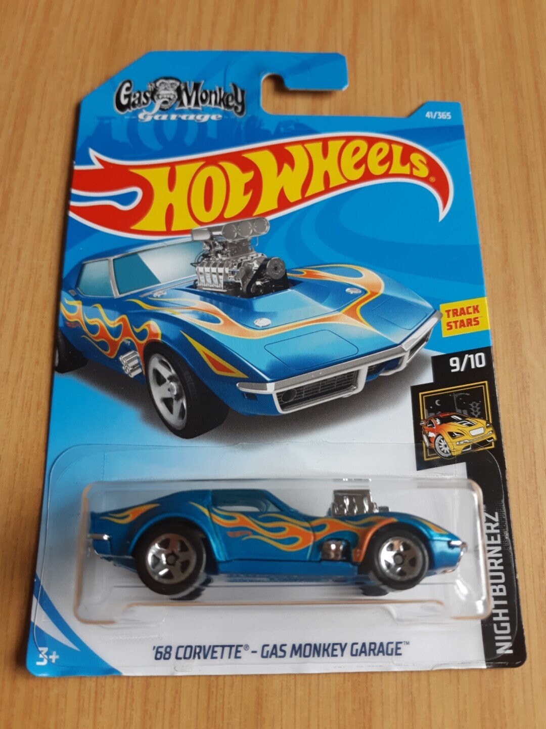 Amazon.com: Hot Wheels '68 Corvette Gas Monkey Garage, HW