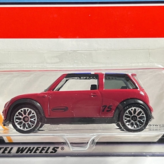 Matchbox Mini Cooper S Red 2002 Edition Hero City Collection