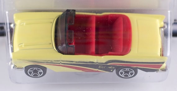 Matchbox '57 Chevy Bel Air Convertible Yellow Vintage 1999