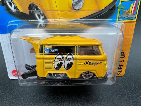 A1 1/64 Hot Wheels VW Kool Kombi Mooneyes Boulevard Premium