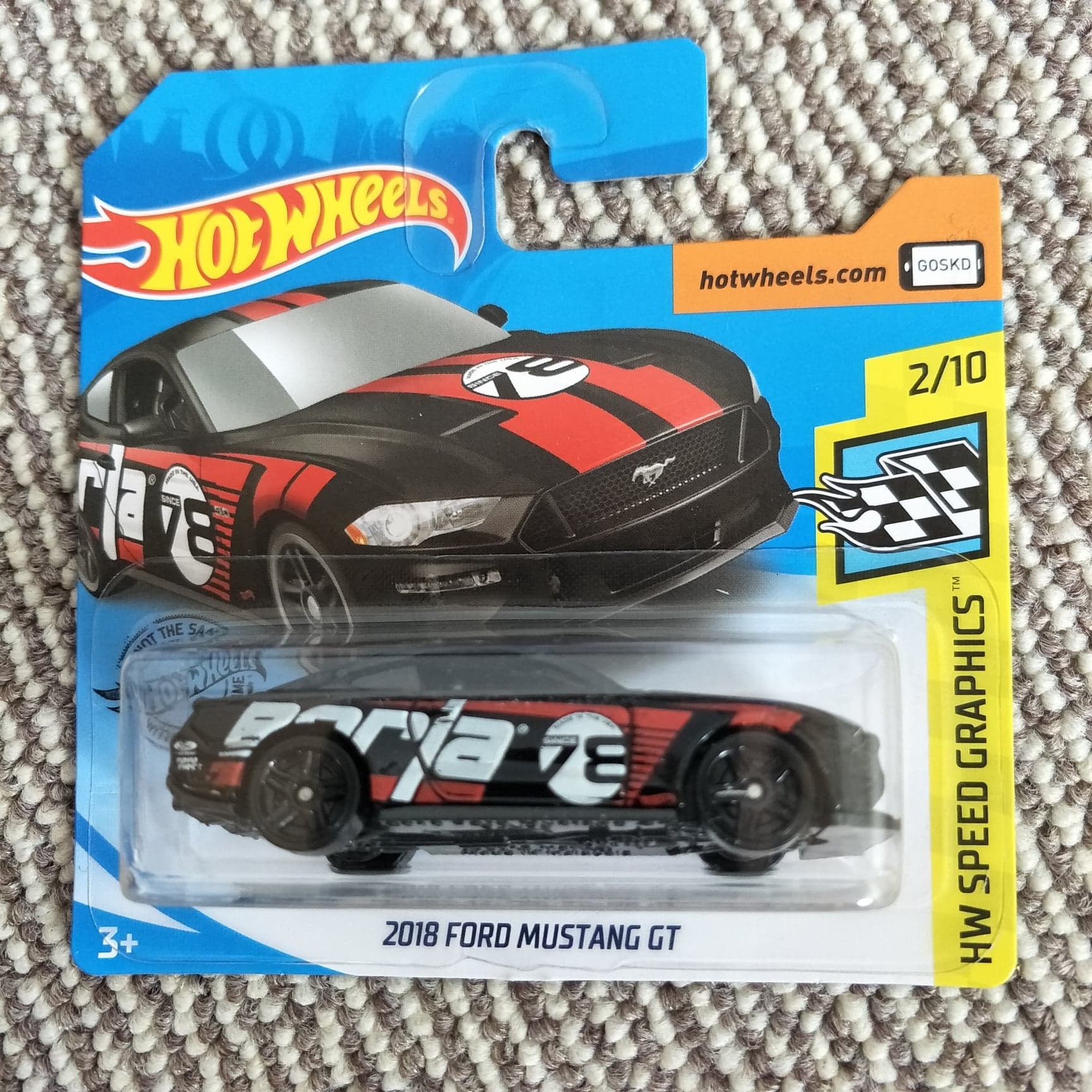 2018 HOT WHEELS-Ford Mustang'07 court noir Carte 1/64 aprox NEUF * 
