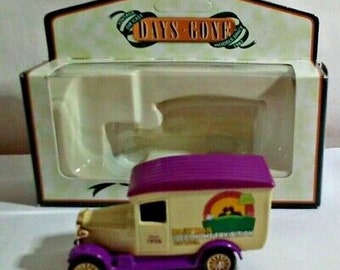 Lledo Days Gone Ford 10CWT Light Van Ideal Home Exhibition Cream Rare Miniature Collectable Model Toy Car