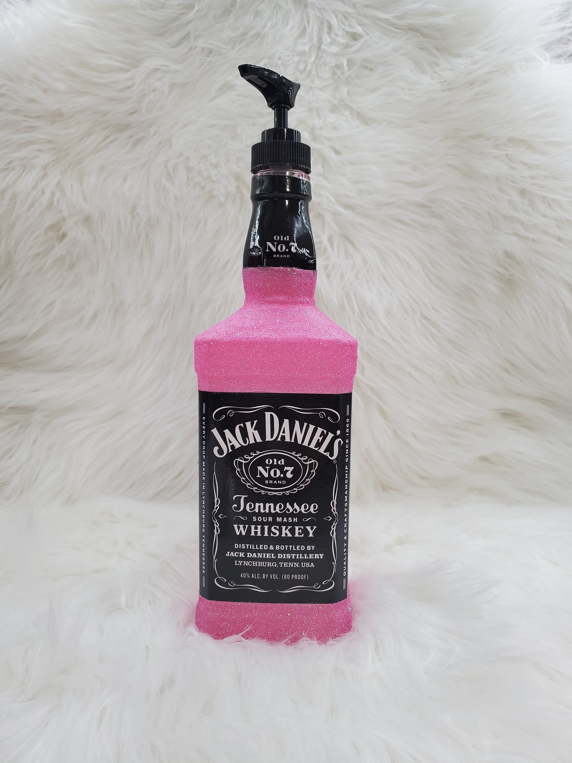Hot Pink Glitter Jack Daniel Whiskey Liquor Glass Bottle Hot Pink Glitter Jack Daniel Whiskey Liquor Glass Bottle
