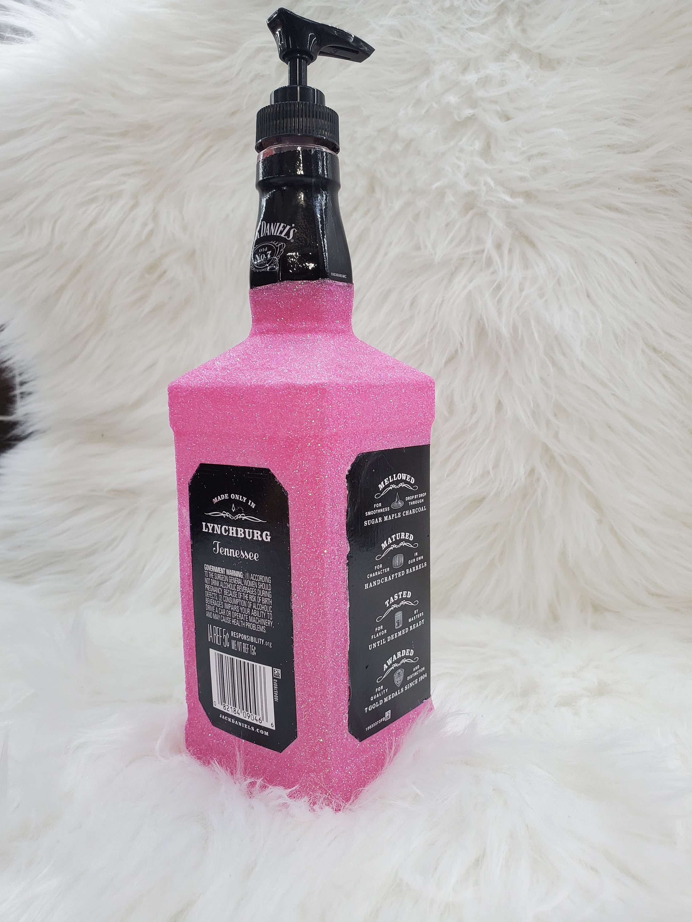 Hot Pink Glitter Jack Daniel Whiskey Liquor Glass Bottle Hot Pink Glitter Jack Daniel Whiskey Liquor Glass Bottle