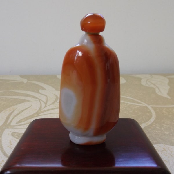 AGATE SNUFF BOTTLE, Cap is Removable, Chinese Asian Snuff Bottle, Unique, Unusual, One of a Kind