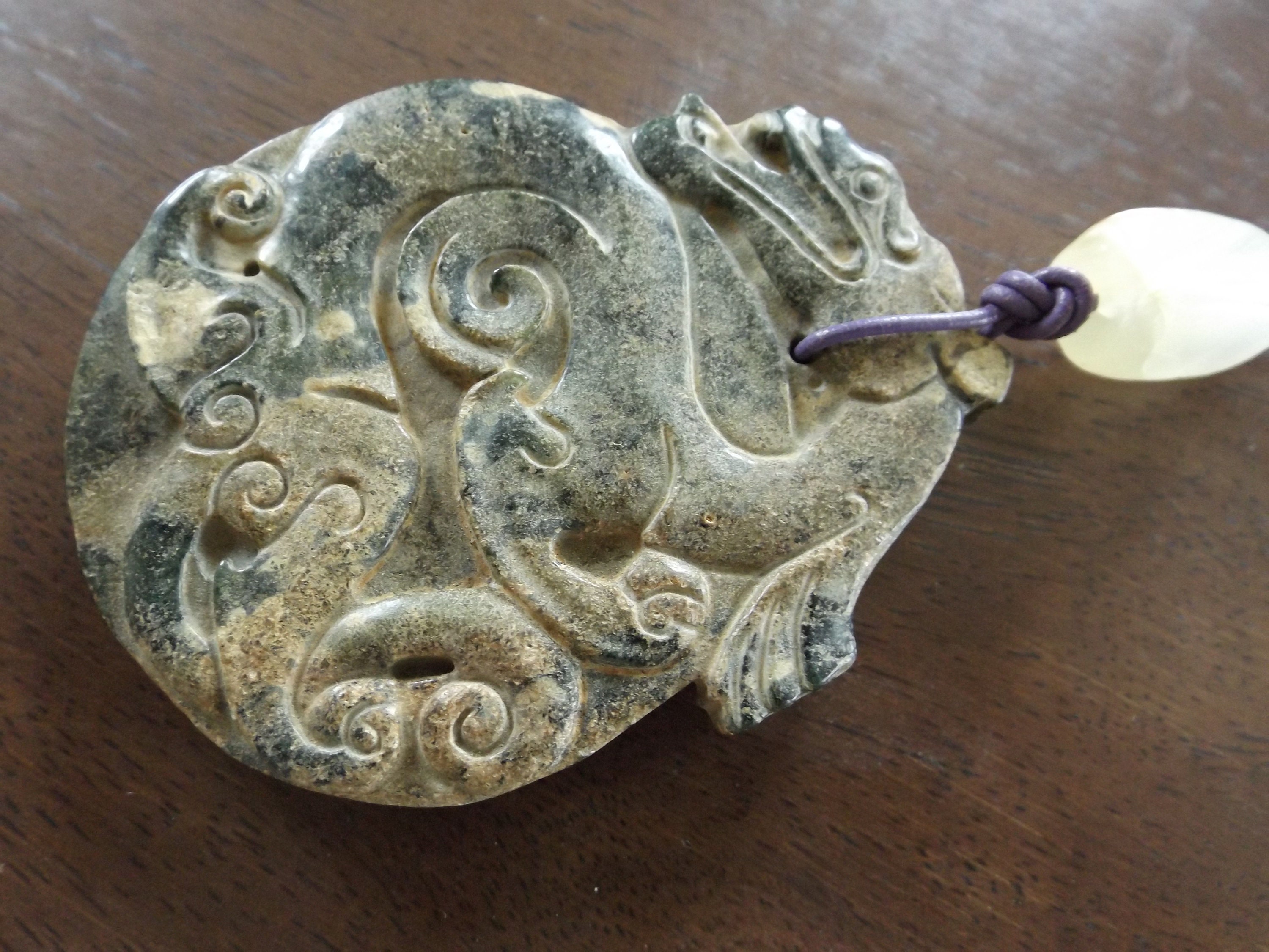 COLGANTE DRAGÓN DE JADE VERDE abalorio de ágata blanca | Etsy