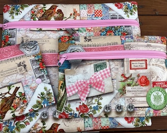 Gefütterte Aufbewahrungstasche für Kreuzstich-Stickprojekte „Leder & Spitze“ von Cathe Holden, rosa-beige, inklusive Nähzubehör und Garn (1 Set)