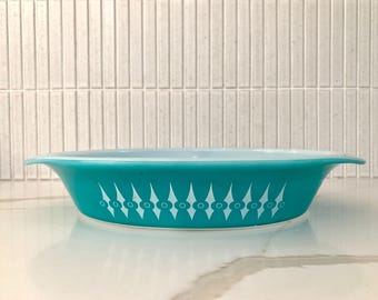 Agee Pyrex Turquoise Spears or picket fence OD 200 casserole