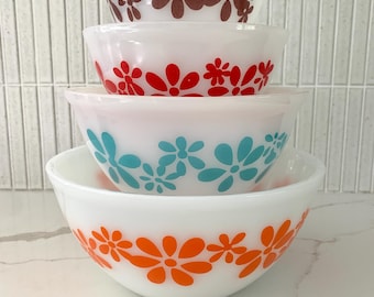 Juego de cuencos apilables Agee Pyrex Daisy Chain