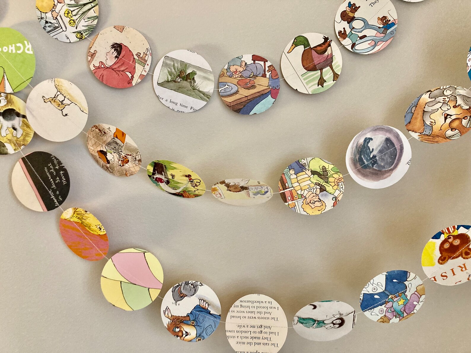 Book Page Garland, Children's Book Garland Circle Garland, Paper