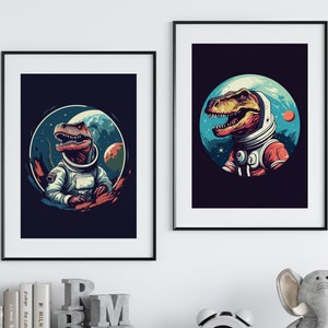 Conjunto sin marco A3 o A4 de 3 impresiones de dinosaurios espaciales para la habitación de los niños, arte de la pared cómica, decoración de los niños, dormitorio de los niños del regalo de los niños, guardería Dino T-Rex