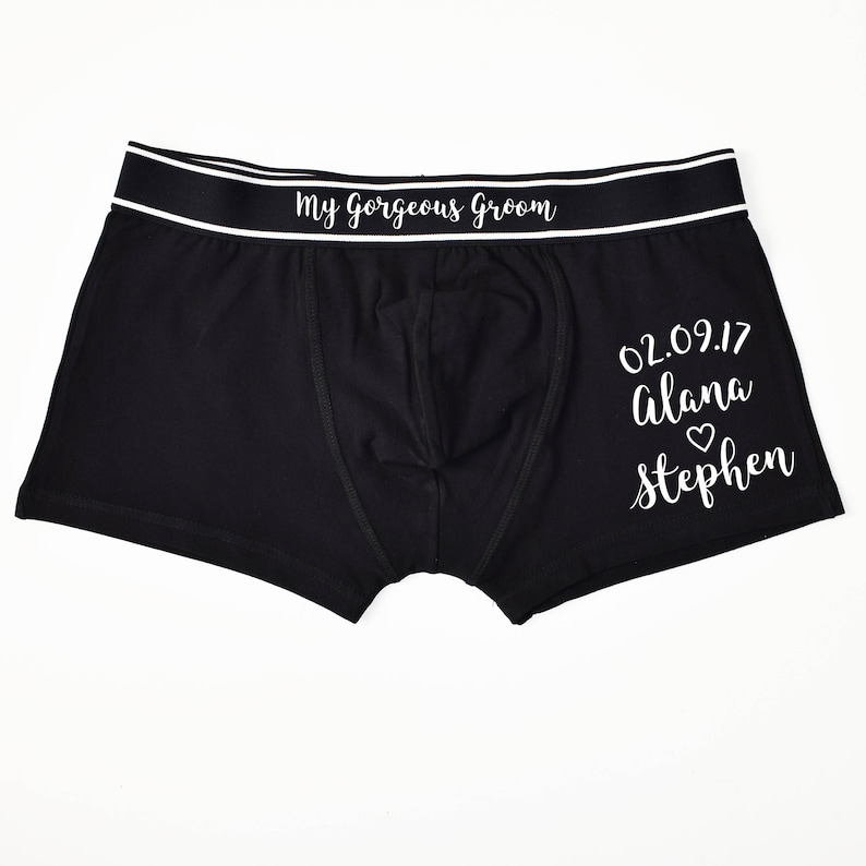 Personalisierte Hochzeitsdatum und Namen Wunderschöne Bräutigam Unterwäsche Geschenk-Set, Boxer Briefs und Socken Set Bild 9