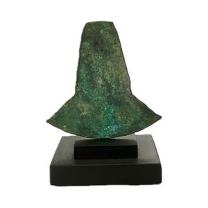 Authentic Pre-Columbian Ecuadorian Copper Tajadero (Axe-Money), ca. 800–1500 AD