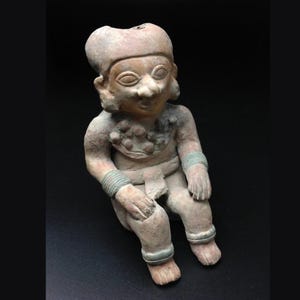 Genuine Pre-Columbian Jamacoaque Seated Warrior Figurine ca. 300 B.C. - 500 A.D.