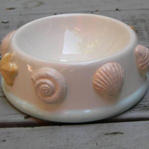 Custom TROPICAL SEA SHELL Dog/Cat/Pet Bowl/Dish/Feeder, Hand Painted Ceramic Pet Bowl, Beach House Dog Bowl, Tropical Cat Dish, Cat Bowl