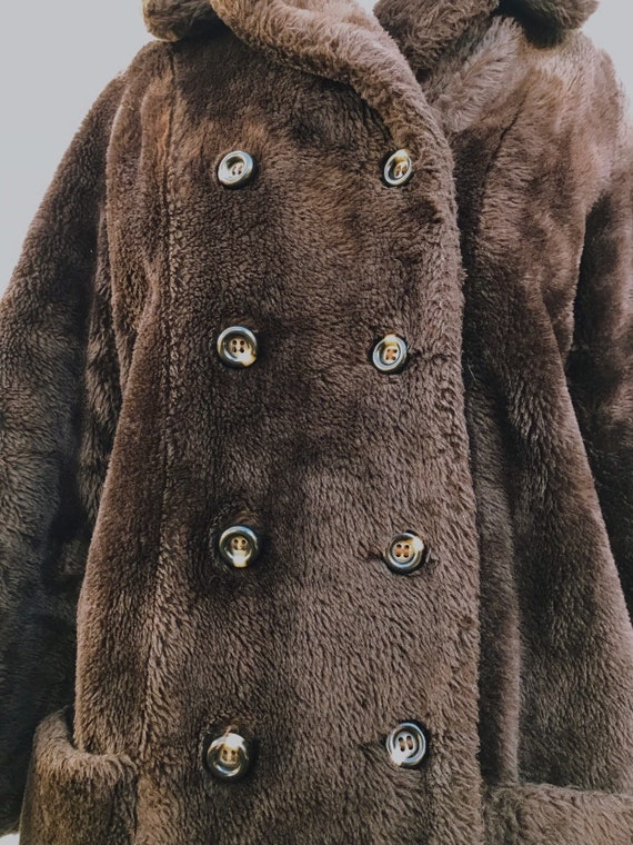 Vintage 1960's Brown Faux Fur Coat. Luxury Brown … - image 8