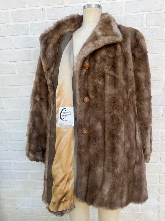 Vintage 1960's Brown Faux Fur Coat. Luxury Tissav… - image 9