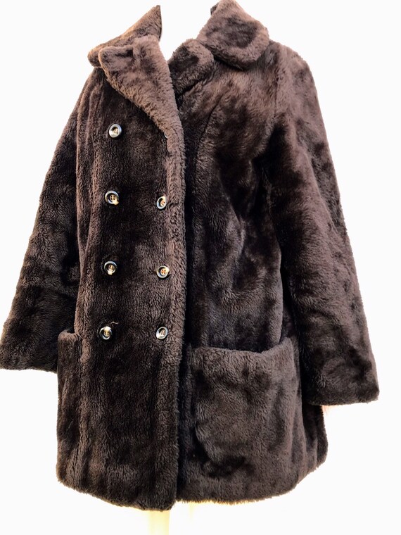 Vintage 1960's Brown Faux Fur Coat. Luxury Brown … - image 7