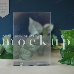 5x7&quot; Acrylic Wedding Sign Mockup: PSD Smart Object (Digital Download)