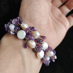 Amethyst and baroque pearls bracelet, trendy bracelet, stylish bracelet, stone bracelet, Designer bracelet, Multi stone bracelet, Bracelet.