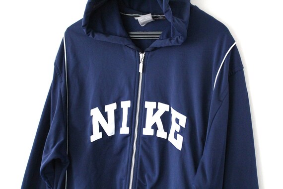 nike sweater windbreaker