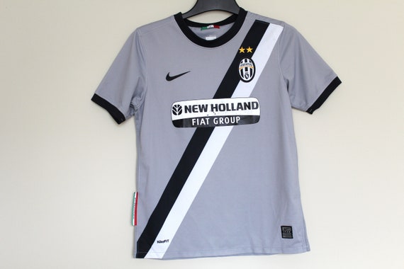 Vintage Nike Juventus Football Shirt 