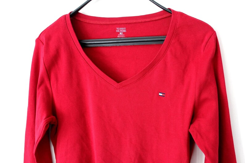 tommy sweater womens