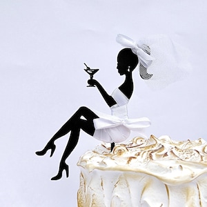 Bridal shower topper Bride To Be Cake Topper. Sitting Woman Silhouette  Bridal Shower Cake Topper.  Hen party cake topper. hen party topper