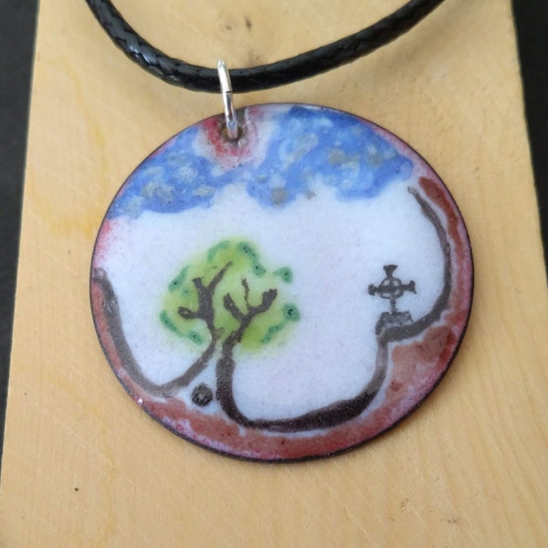 Pendentif en émail véritable peint, arbre et croix celtique