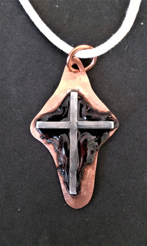 Christian cross pendant in silver and real enamel on copper