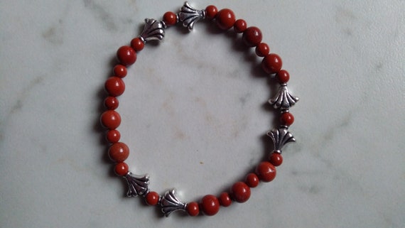 Bracelet jasper red pearls shell