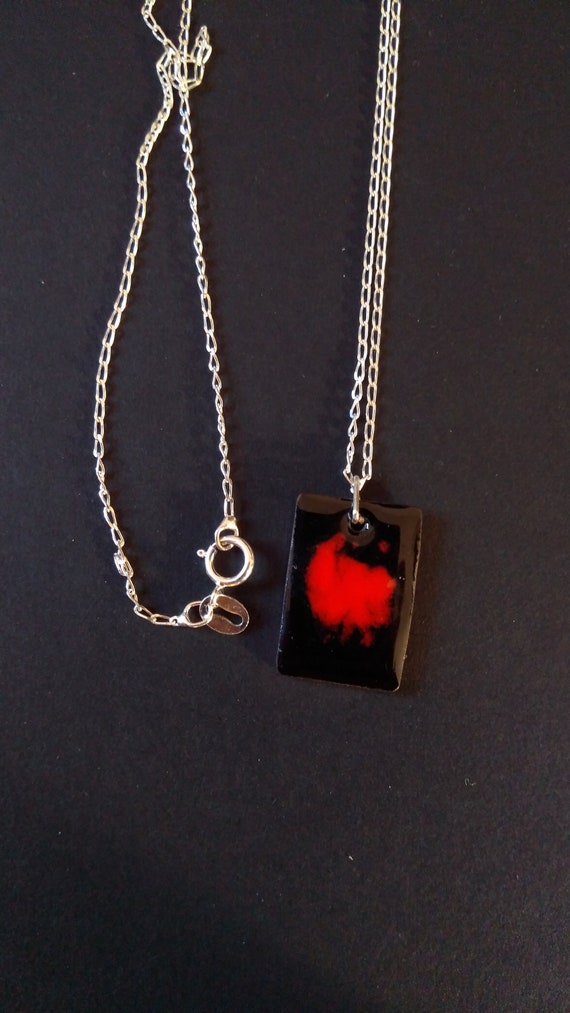 Rectangular pendant in black and red enamelled copper (real enamels)