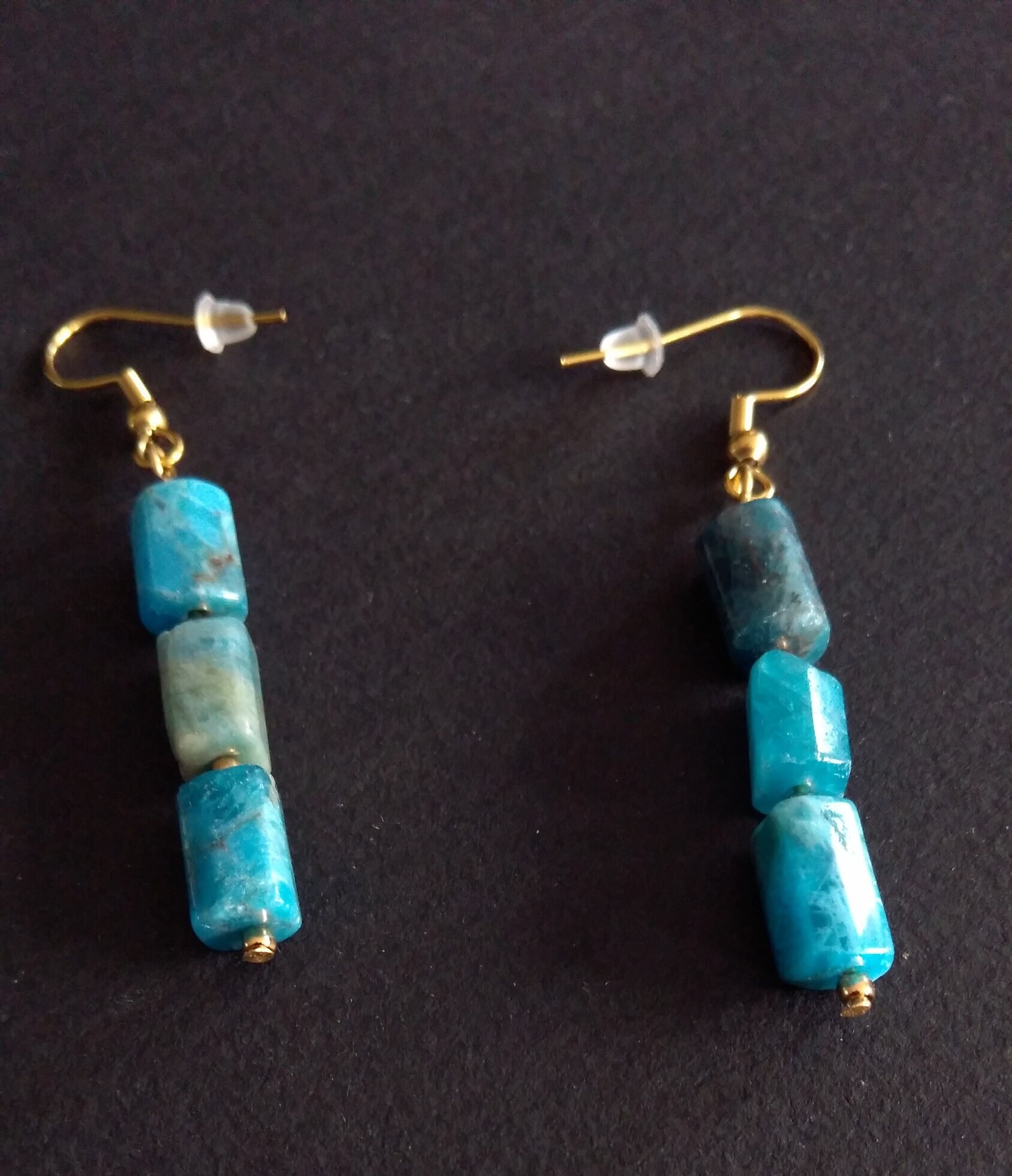 Boucles d'oreilles femme clous bijoux perles apatite bleu - Doré