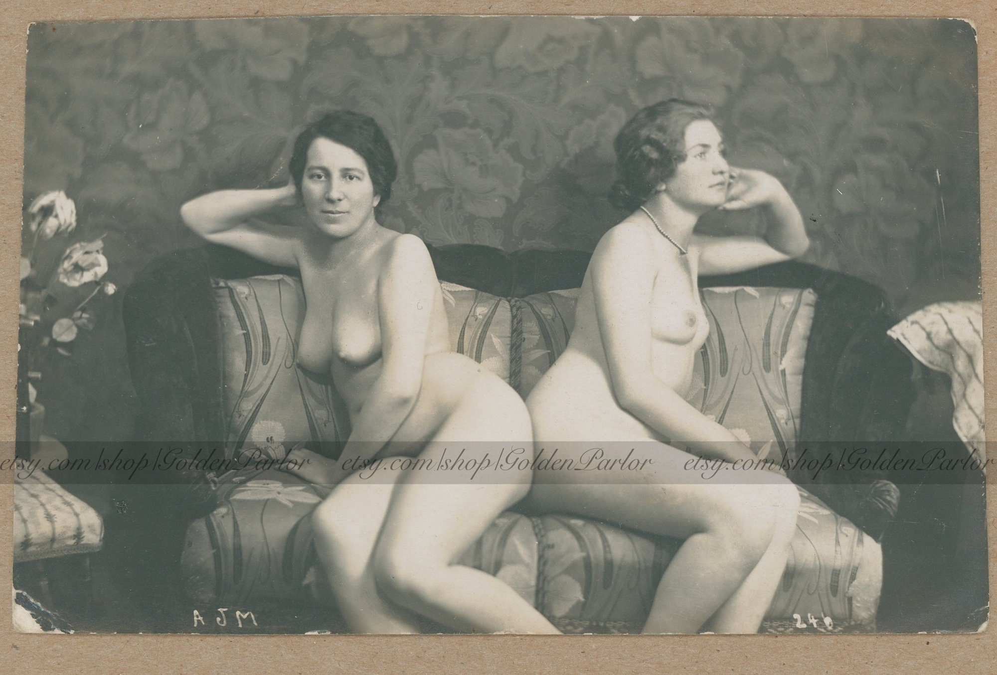 1930s-45 Comic Linen Pc- Nude Woman Undresses